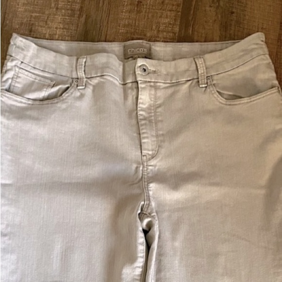 Chicos pants. Women’s size 2.5 ankle= size 14 ankle. - Picture 5 of 10